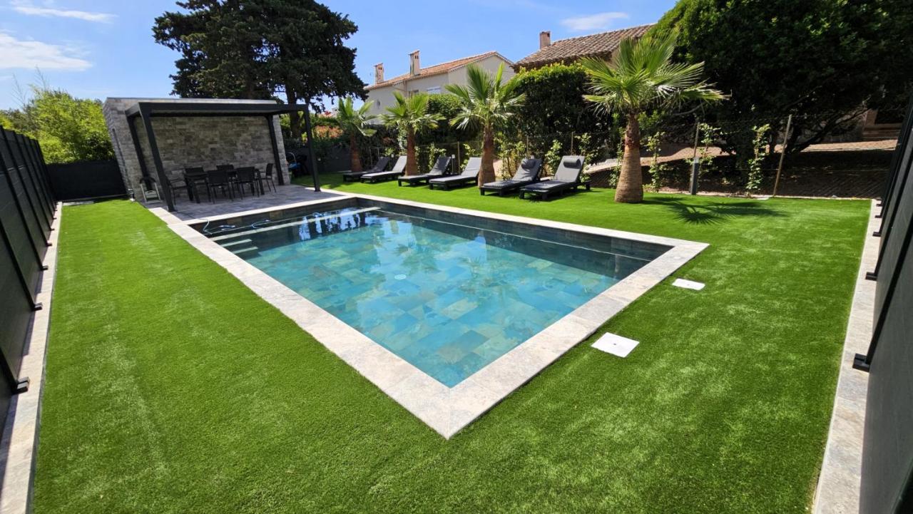 Etoile Du Berger Saint Aygulf 3 Villas Et 4 Appartements Jardin Individuel Et Piscine Chauffee En Saison - La Mer Et Les Plages 450 M Buitenkant foto